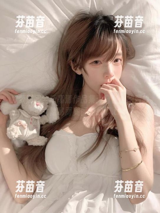 森萝财团 森萝财团全新高清作品集:窗台上的薄纱少女隐秘而美丽的故事.txt