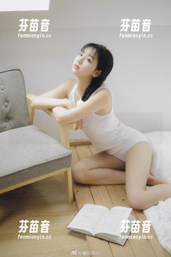 森萝财团内部朝露01E写真全集：寻觅光影交错的瞬间艺术.txt
