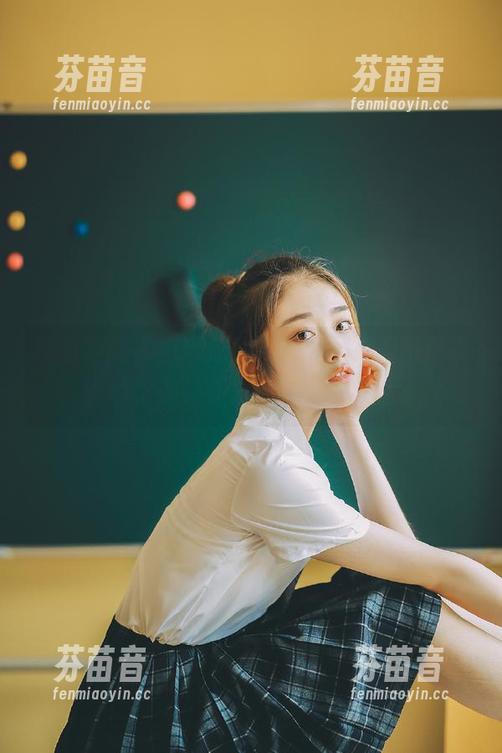 模范学院 - 唐琪儿Beauty最新美图揭晓：蕾丝之美，宛如梦幻般的存在.txt