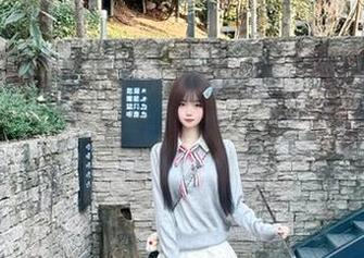 模范学院 – 无圣光姗姗就打奥特曼棉袜特辑：梦幻般的写真合集，记录每一个细腻瞬间.txt