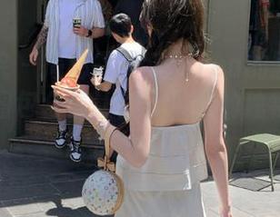 模范学院 – 揭秘露露Andrea的剧情写真作品：图包合集让你领略她的独特风格与气质！.txt