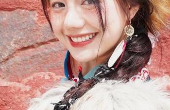洛丽塔大哥瑜伽美图更新，私房时刻完美演绎优雅与性感.txt