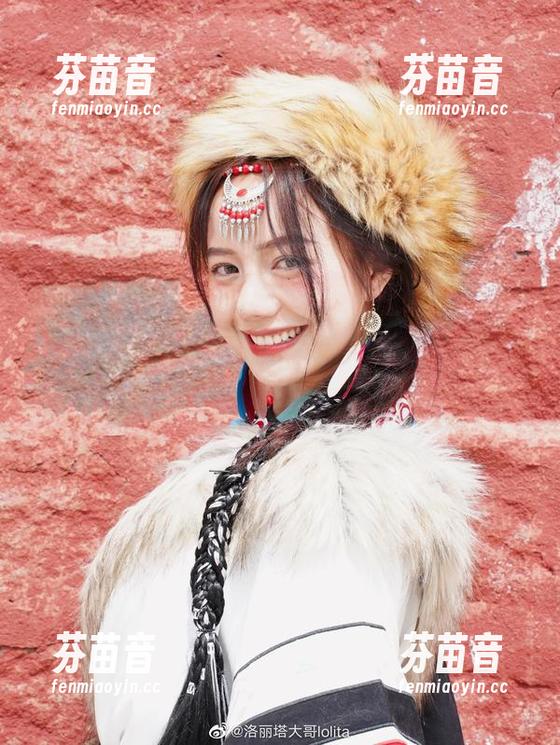洛丽塔大哥瑜伽美图更新，私房时刻完美演绎优雅与性感.txt