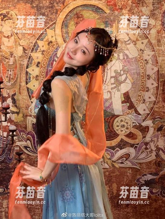 洛丽塔大哥专属长腿写真集资源，展现无限魅力与个性魅惑.txt