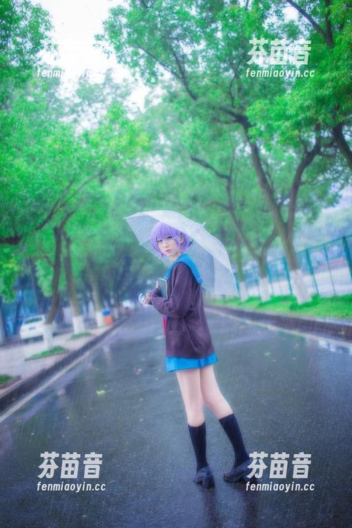 在浅野菌子的教室，发现那些令人心动的美图与她的精彩作品.txt