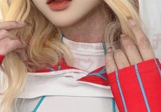 最新写真集解析，清水由乃醉心于蕾丝花园的优雅之美.txt