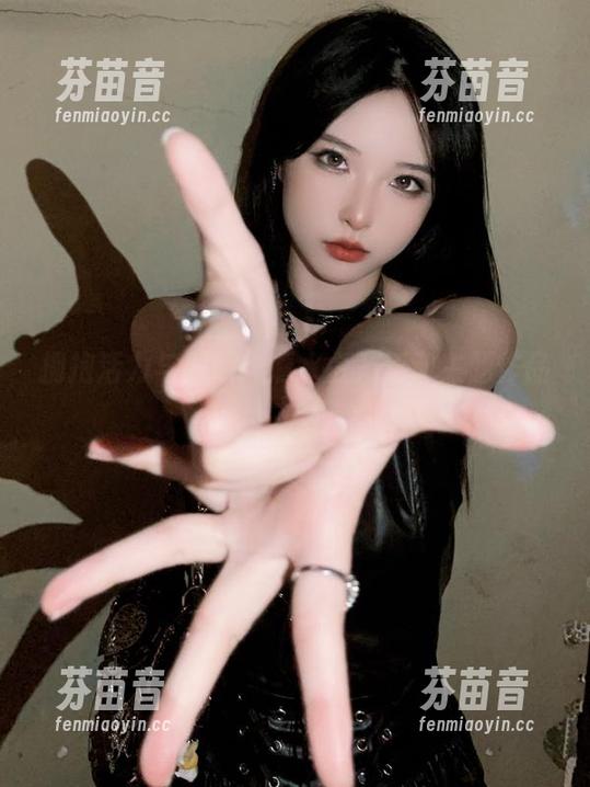 拥抱活力与健康：清水由乃运动主题作品图片大赏.txt