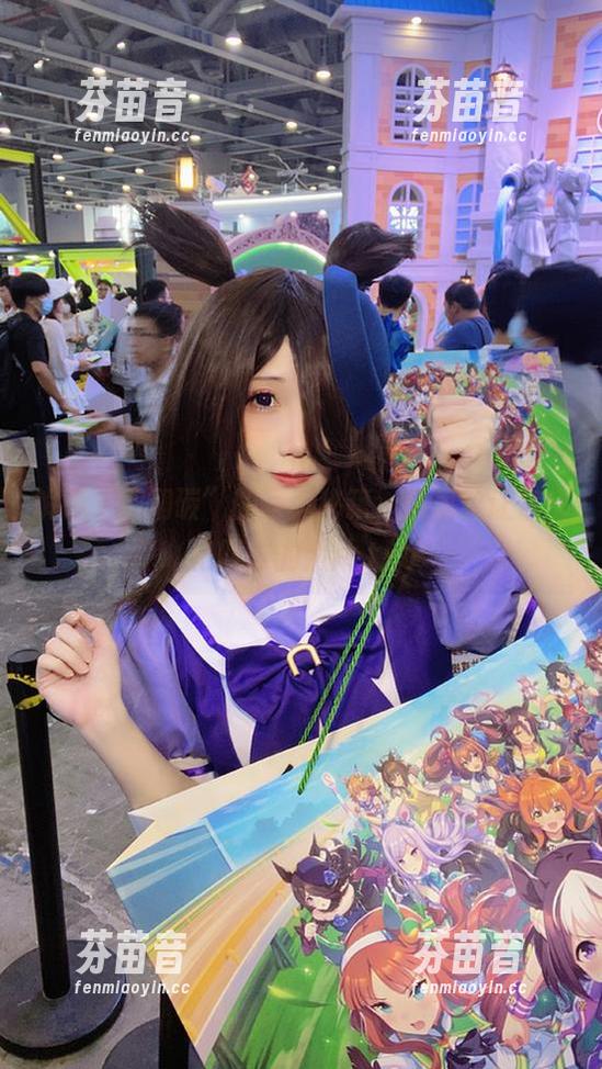 解锁“焖焖碳”的写真秘籍，裤里丝让你惊艳四方的照片.txt