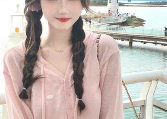 爱蜜社 – 深入娜大少爷的粉色作品集，带你欣赏原图中的唯美细节.txt