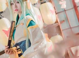 迷失在猫君君MaoJun的白丝幻境：最新作品展现了她独特的艺术视角与创作理念.txt