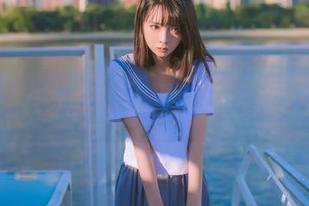 疯猫ss护士写真图包，带你感受白色世界中那些暖心瞬间的无限魅力.txt