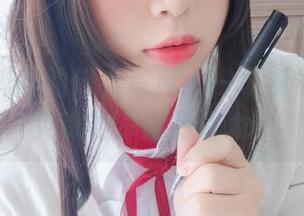 探寻白烨烨的修女写真：一场视觉盛宴与灵魂的深度对话.txt