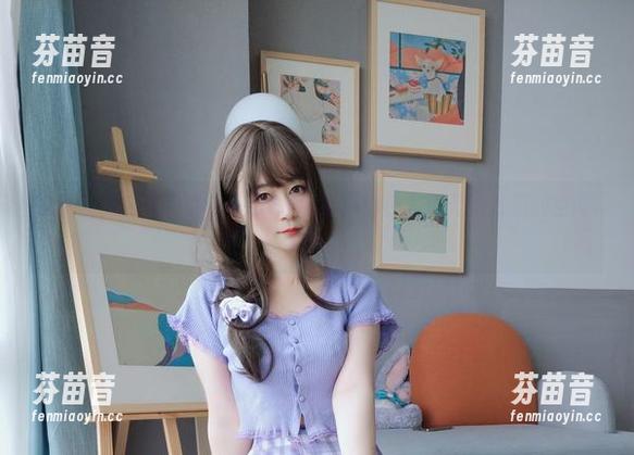 在无圣光的氛围中，白银81带给你粉色写真无限想象的空间.txt