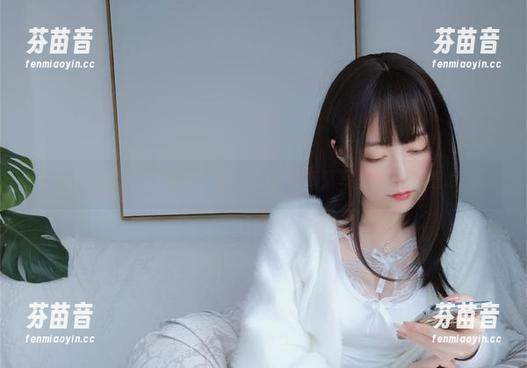 走进白银81的世界：酒后女秘书高清写真资源一览.txt