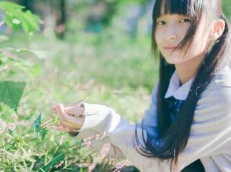 绝美瞬间：神乐坂真冬长腿写真原图诠释冬季的静谧与热情.txt