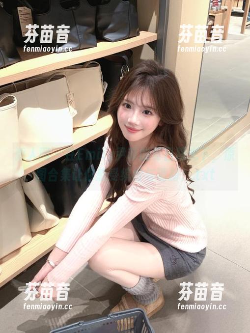 秀人网 - 在Emily尹菲的夏日阳光下，原图合集让你感受缤纷与清新！.txt