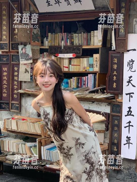 秀人网 - 不花钱也能欣赏美！Zoe柚柚泳装免费资源等你来拿！.txt