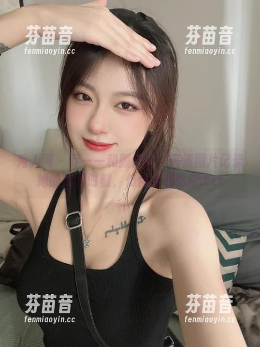 秀人网 - 乔一一和服自拍：高清图片记录她的优雅时刻，仿佛穿越时空.txt