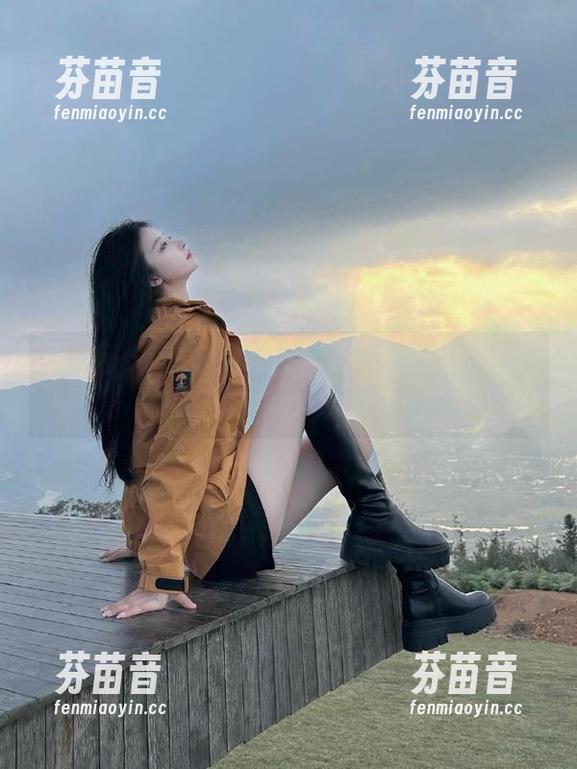 秀人网 - 兔子NINA的居家艺术：走进每一幅美图的精致合集.txt