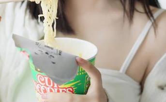 秀人网 – 照片黑白之间的秘密，司妃SL私拍资源等你去破解，绝不让你失望！.txt