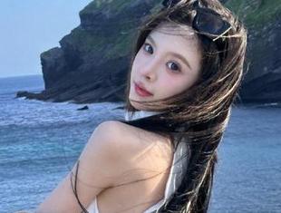 秀人网 – 唐翩翩制服写真，等待你来观看这场视觉盛宴的精彩瞬间！.txt