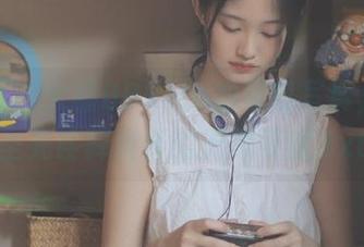 秀人网 – 大橘BBKira的夏日写真，以无圣光诠释青春的无限可能.txt