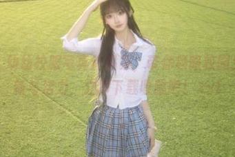 秀人网 – 幼幼校服写真作品集，带你领略校园生活的清新与活力，立即下载收藏吧！.txt