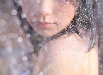 秀人网 – 戴允祺的天使写真图集：在光影中绽放的绝美画卷.txt