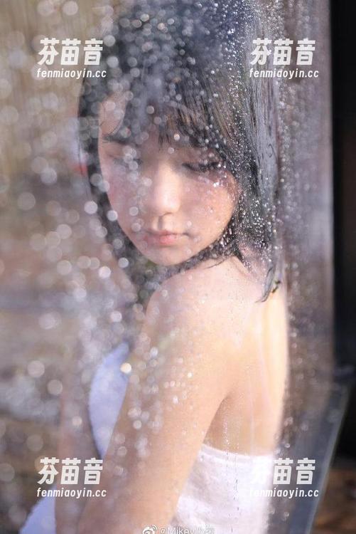 秀人网 - 戴允祺的天使写真图集：在光影中绽放的绝美画卷.txt