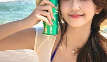 秀人网 – 星小兔Meetu学妹的独特风格，带你漫游她的写真图库作品世界！.txt