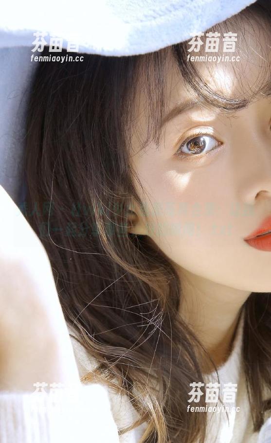 秀人网 - 杜viki少女私房写真合集：让我们一起分享那些美好的瞬间！.txt