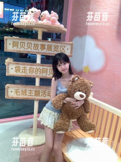 秀人网 - 网袜风情无限：王俪丁呀写真图库自由下载！.txt