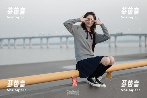 秀人网 - 王曼柔修女写真：精选原图诠释别样的灵性与优雅.txt