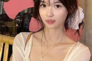 秀人网 – 走进白茹雪的自拍世界，原图分享她与自然的和谐共舞！.txt