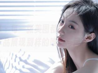 秀人网 – 每一张美图都是艺轩的心血，丝袜作品展现别样的唯美与风情！.txt