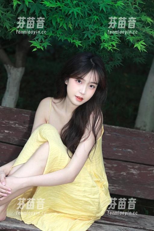 秀人网 - 高清壁纸分享：蛋蛋宝双人组成的甜美瞬间.txt