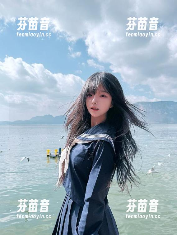秀人网 - 踩在美丽上的谢小葱，私房裸足图片展现独特风情！.txt