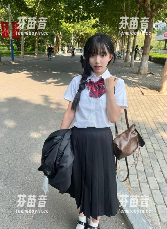 秀人网 - 绝佳机会！赤间菀枫的精美美脚作品现已全面免费发布！.txt