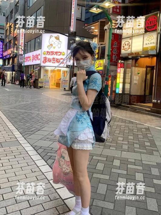 秀人网 - 雨儿1494高清丝袜摄影图包，感受她的婉约与性感的碰撞.txt