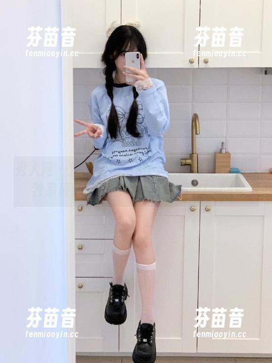 秀人网 - 重温雪瑞Lisa少女的曼妙瞬间：独家原图与美丽套图全面揭晓！.txt
