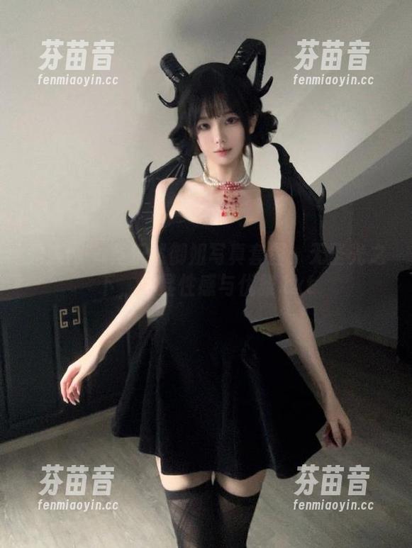 秀人网 - 黄乐然御姐写真套图：无圣光之下，尽显性感与优雅.txt