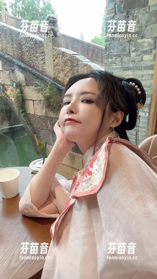 秋和柯基全套美脚图包，展现生活中的优雅与无限可能！.txt