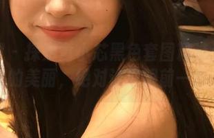 微密圈 – 探索童小芯黑色套图精选：黑暗中闪耀的美丽，绝对让你眼前一亮！.txt