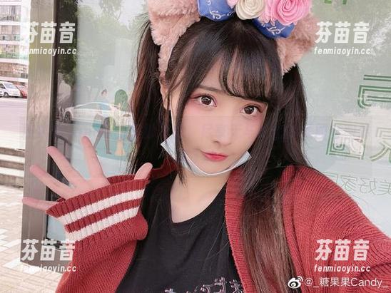 糖果果Candy 糖果果Candy的美脚之旅,尽享无与伦比的美图套图体验.txt