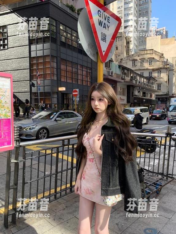 紧急企划 - 林书辞网袜写真集：全新图库上线，免费下载心动瞬间.txt