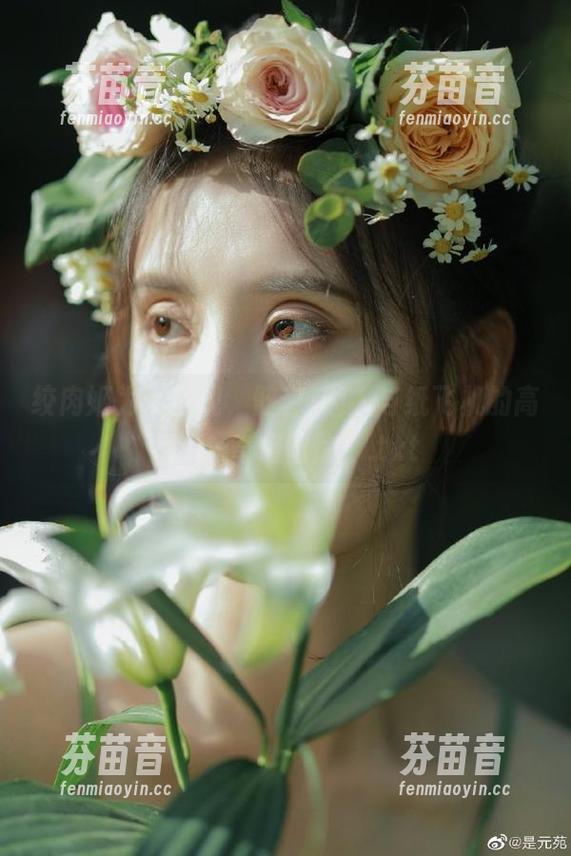 绞肉姬为你呈现，骸音·囚人与纸飞机的高清cos奇幻冒险！.txt