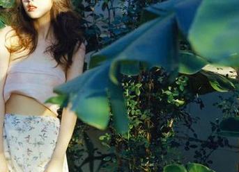 美媛馆 – 任莹樱全新裤里丝图集更新，为您带来视觉盛宴的享受.txt