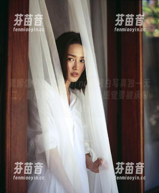 美媛馆 - 刘雪妮Verna的纯白写真独一无二，最新资源等你来探索，感觉要被承包了！.txt