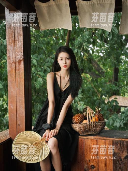 美媛馆 - 细腻记录“糯美子MINIbabeJK”的美丽瞬间，精彩原图合集不容错过.txt