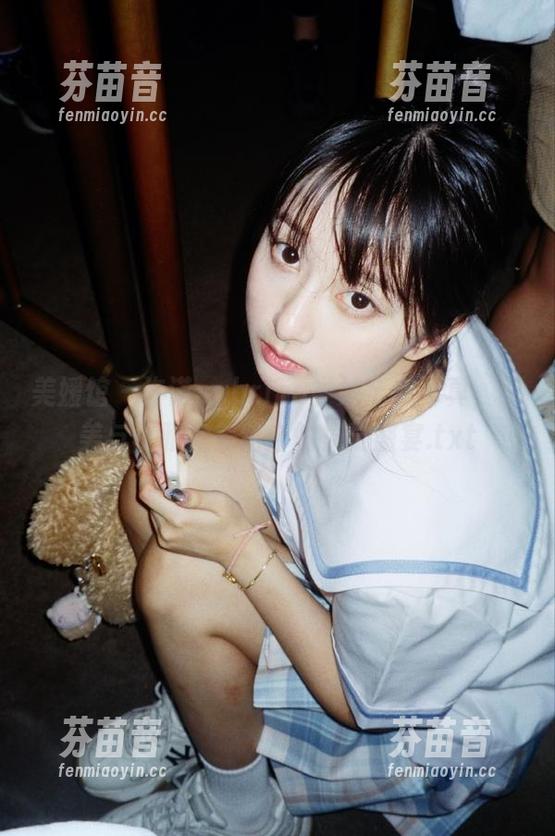 美媛馆 - 许诺sabrina学妹全套写真，甜美与优雅完美结合的视觉盛宴.txt